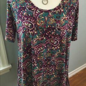 XL  LuLaRoe Perfect Tee. Beautiful fall colors!